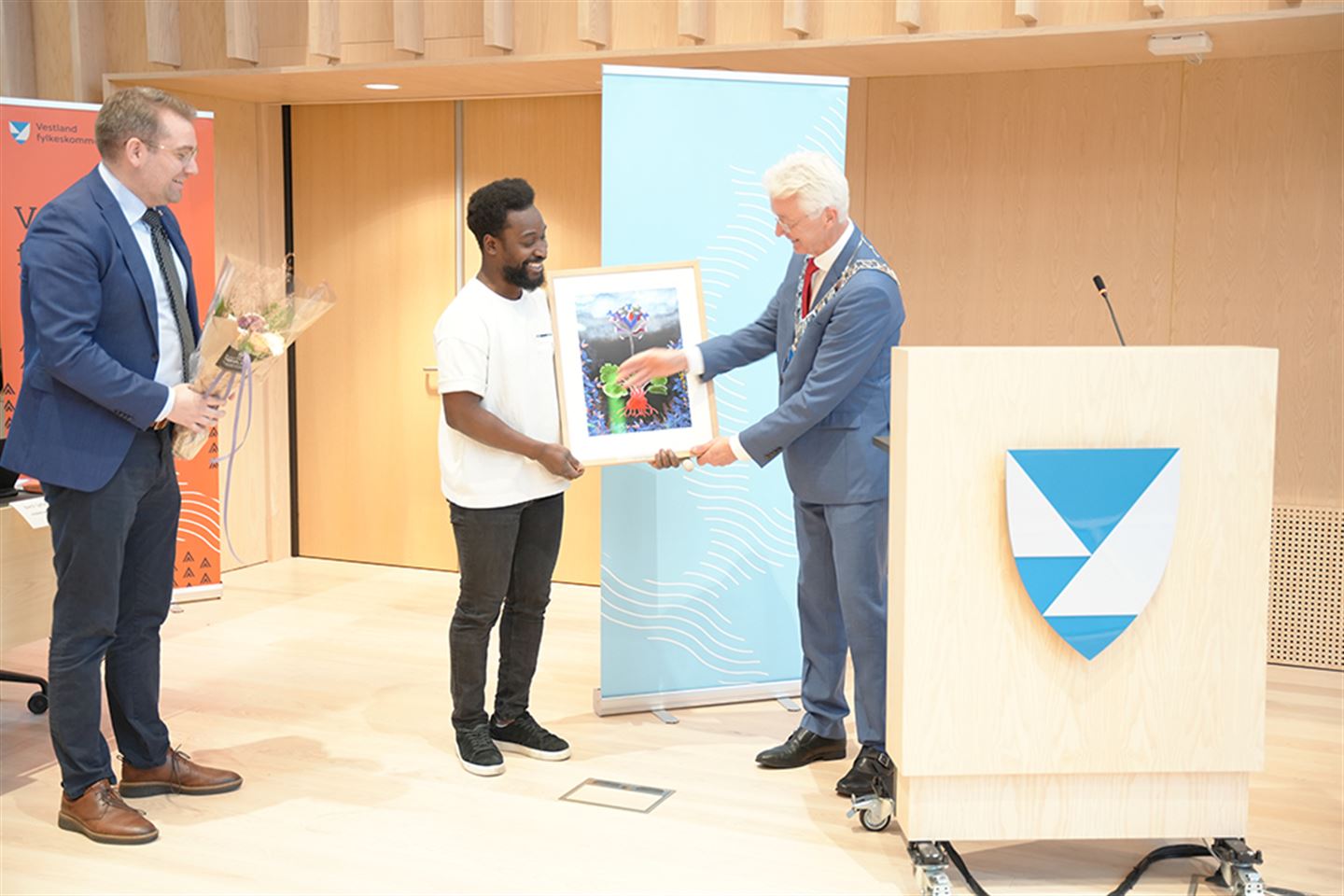 Cidi Nzita får overrekt frivilligprisen Vestland for 2025.