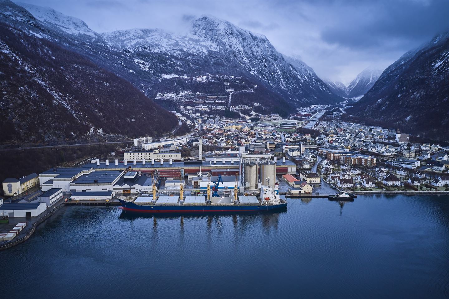 foto av Høyanger.