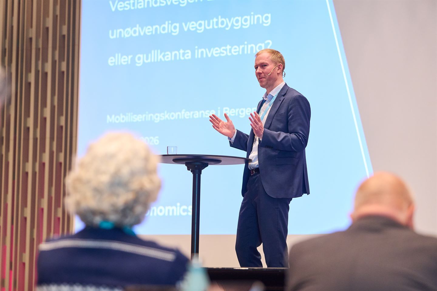 foto av person på scene