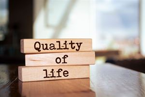 Bilde av treklosser med ordene quality of life.