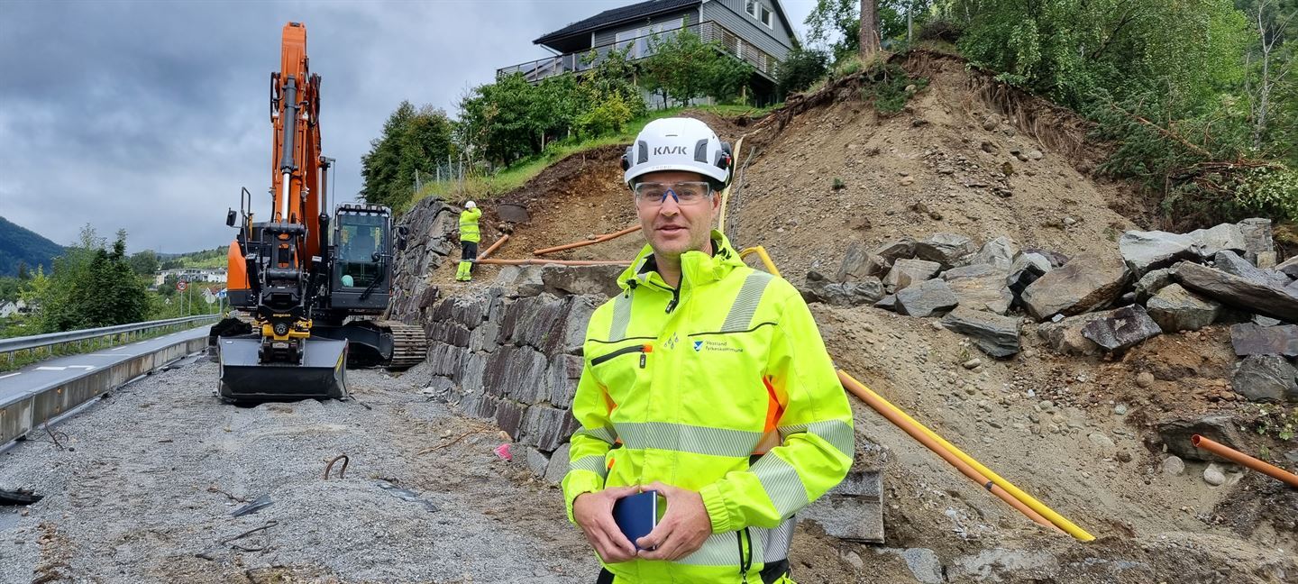 Byggeleiar Trond Gjerland.