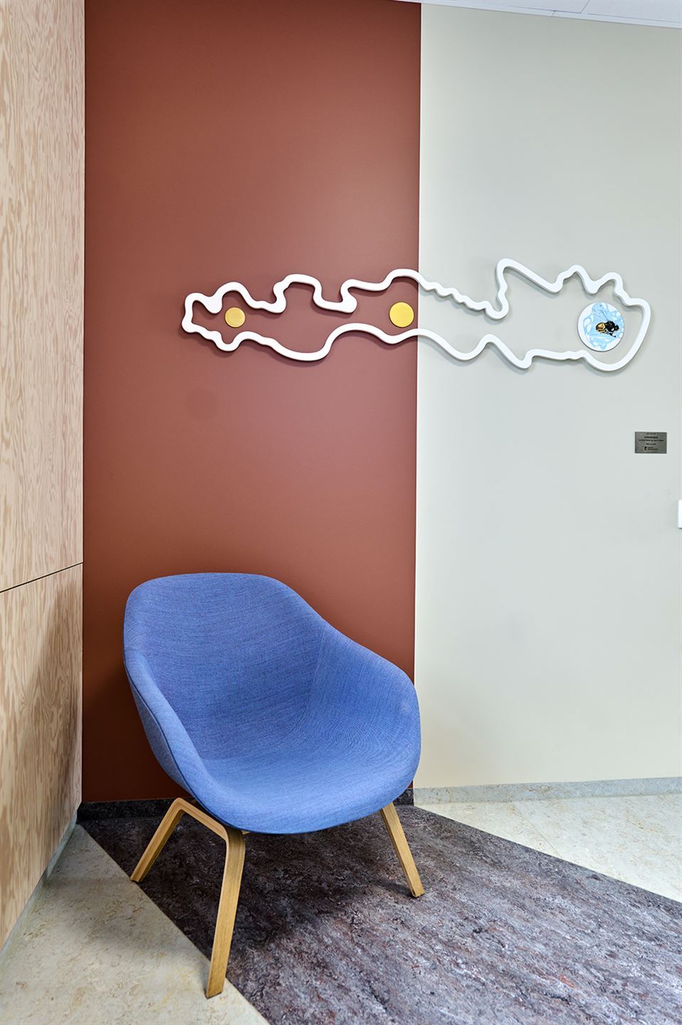 Kunstverk på Stord vgs., av Gunnhild og Ingrunn Bakke.