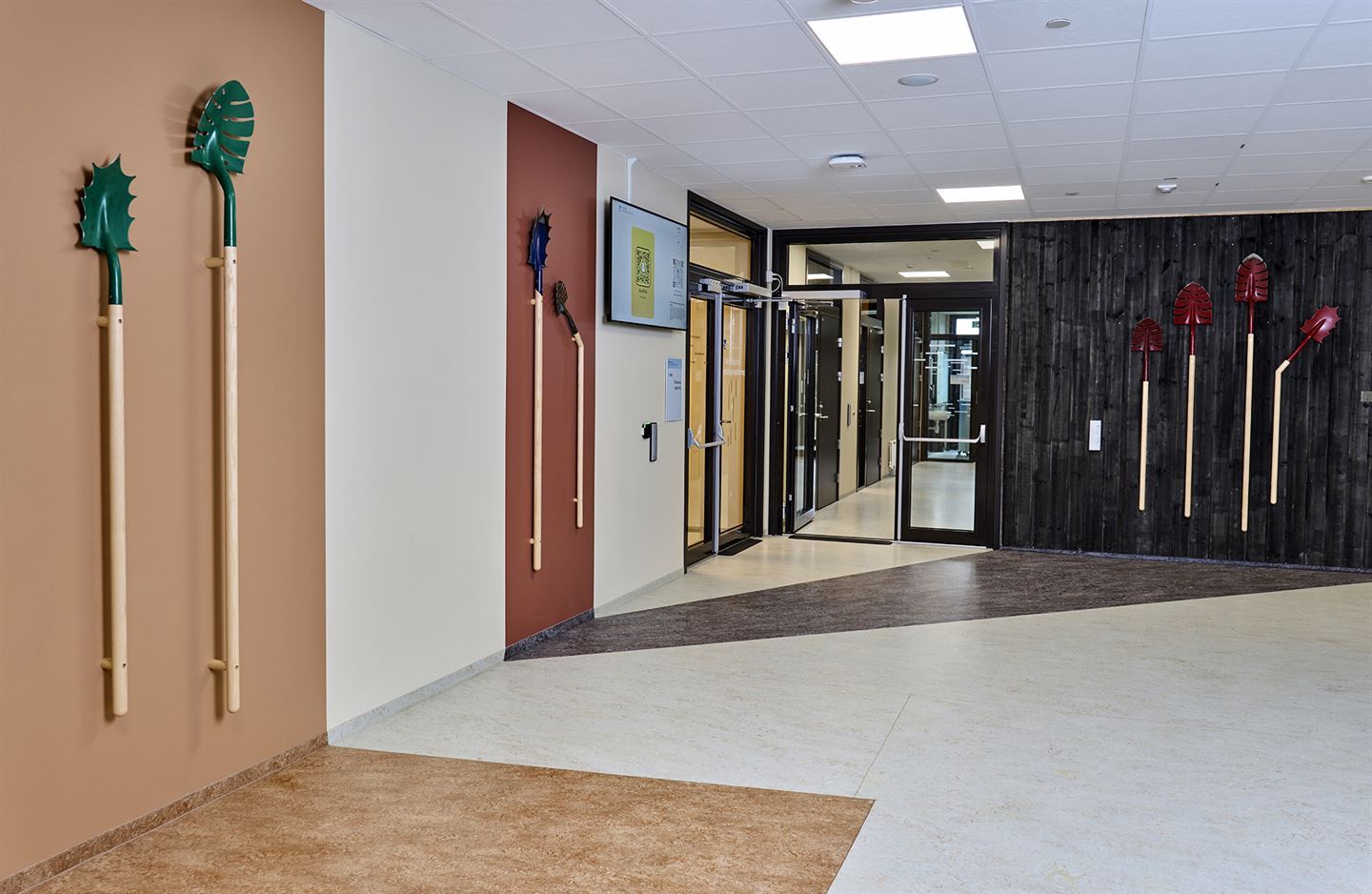 Kunstverk av Phillip Spillmann på Stord vgs.